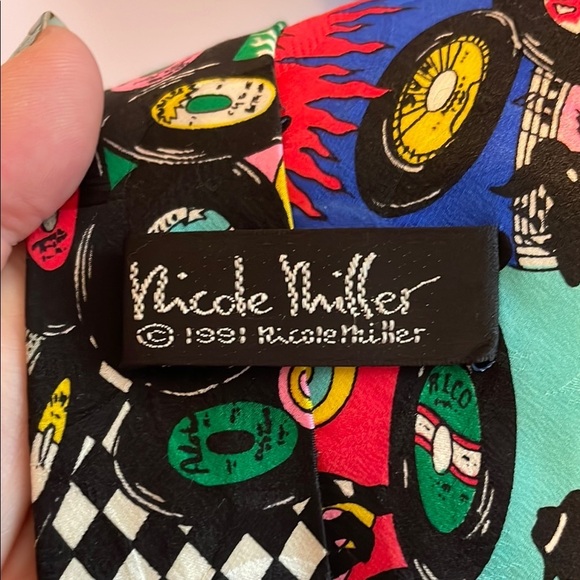 Nicole Miller Vintage 1991 Music Records Jazz Band Silk Necktie Tie - Picture 4 of 15